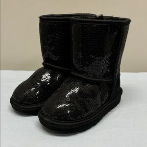 Ugg Black Classic Short Chunky Sequin Boots 1135330T Toddler SZ 9